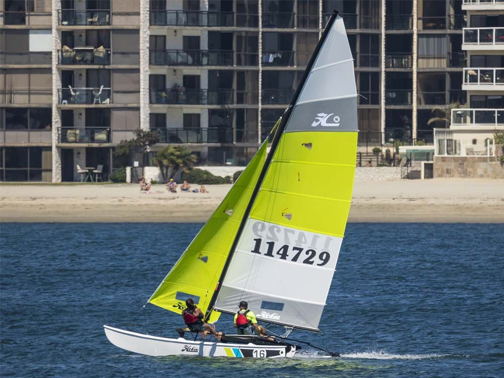 Hobie Cat 16